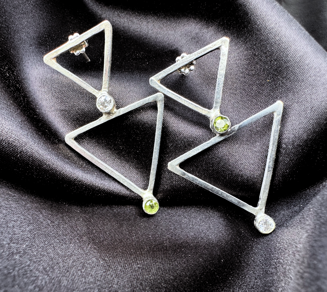 Triangolo Earrings